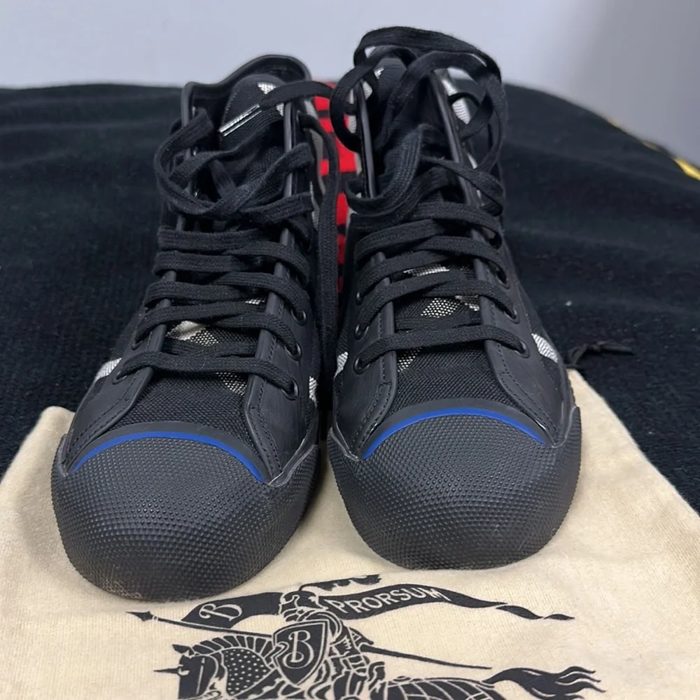Authentic Burberry Kirk High Top Sneaker - Picture 4 of 5